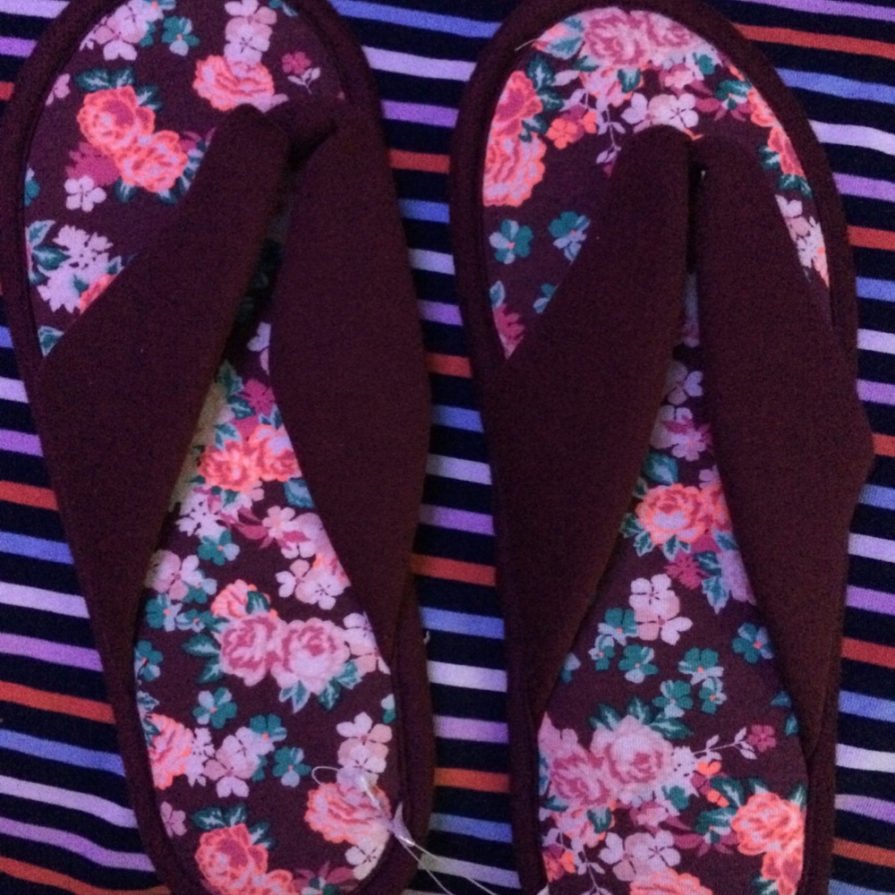 Cute Slippers - Picture 3 of 5